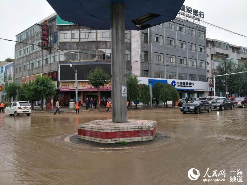 西宁市湟源县发生强降雨 局部最大降雨达68毫