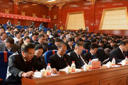 果洛藏族自治州第十二次党代会开幕