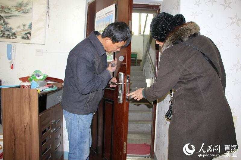 【网络媒体走转改】青海锁匠凭啥上了"中国好人榜?