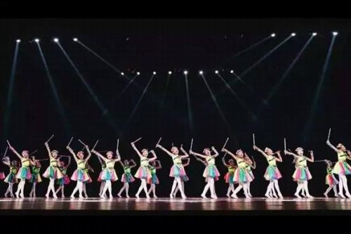 青海代表团参加第九届小荷风采全国少儿舞蹈