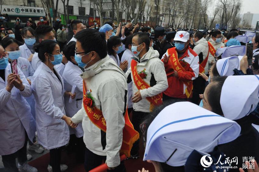 青海省紅十字醫院支援武漢醫療隊。