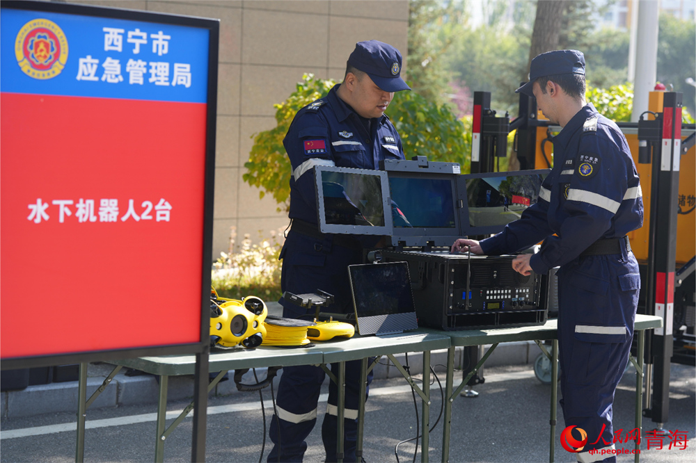 救援裝備展示。人民網 陳明菊攝