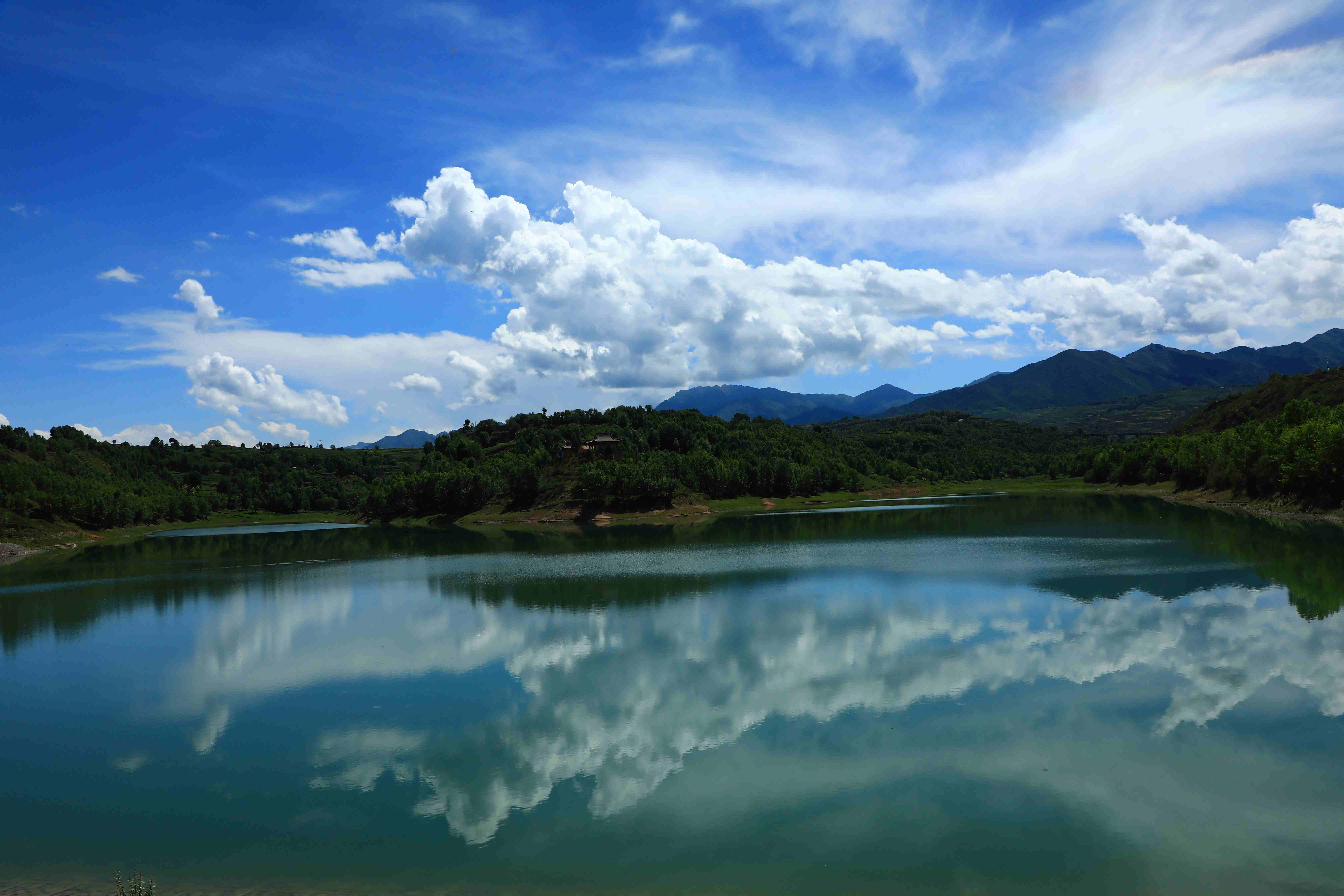 水生态修复和水环境质量稳步改善的民和古鄯水库美景