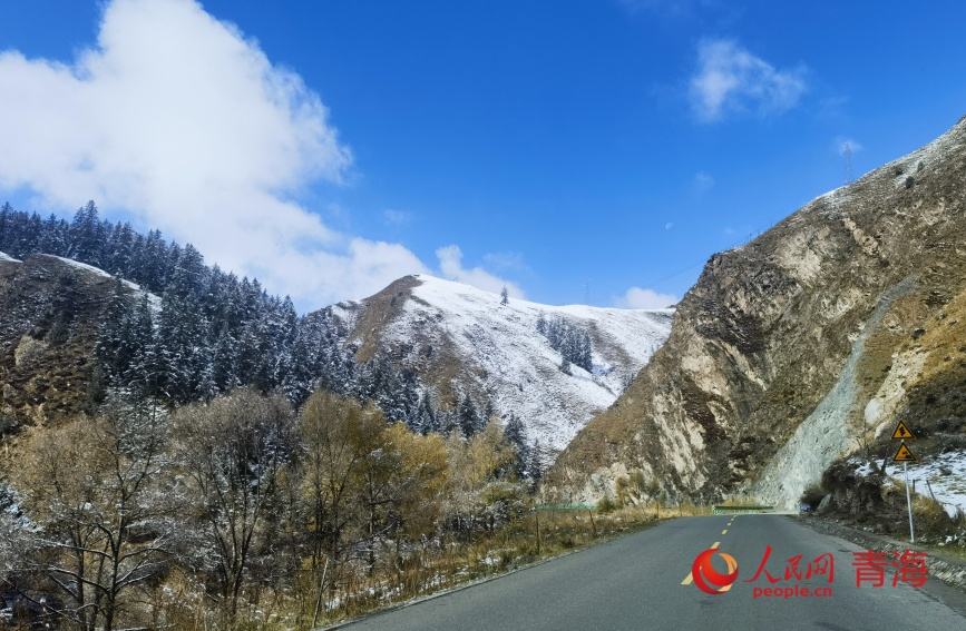 雪后的祁連山秋色。人民網記者 甘海瓊攝