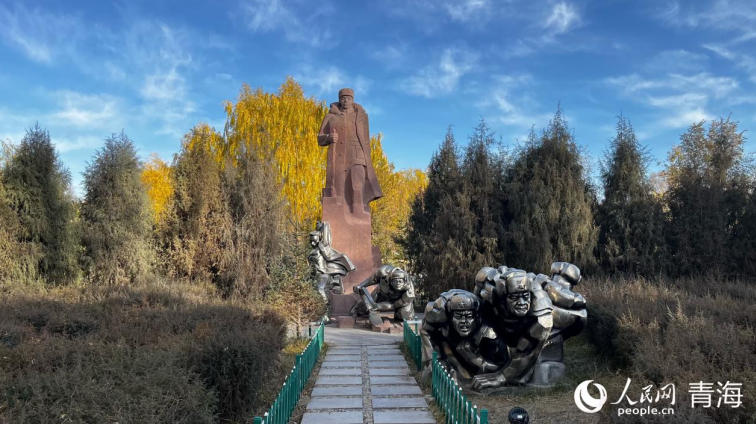 將軍樓公園紀念雕像。實習生 馬司宇攝