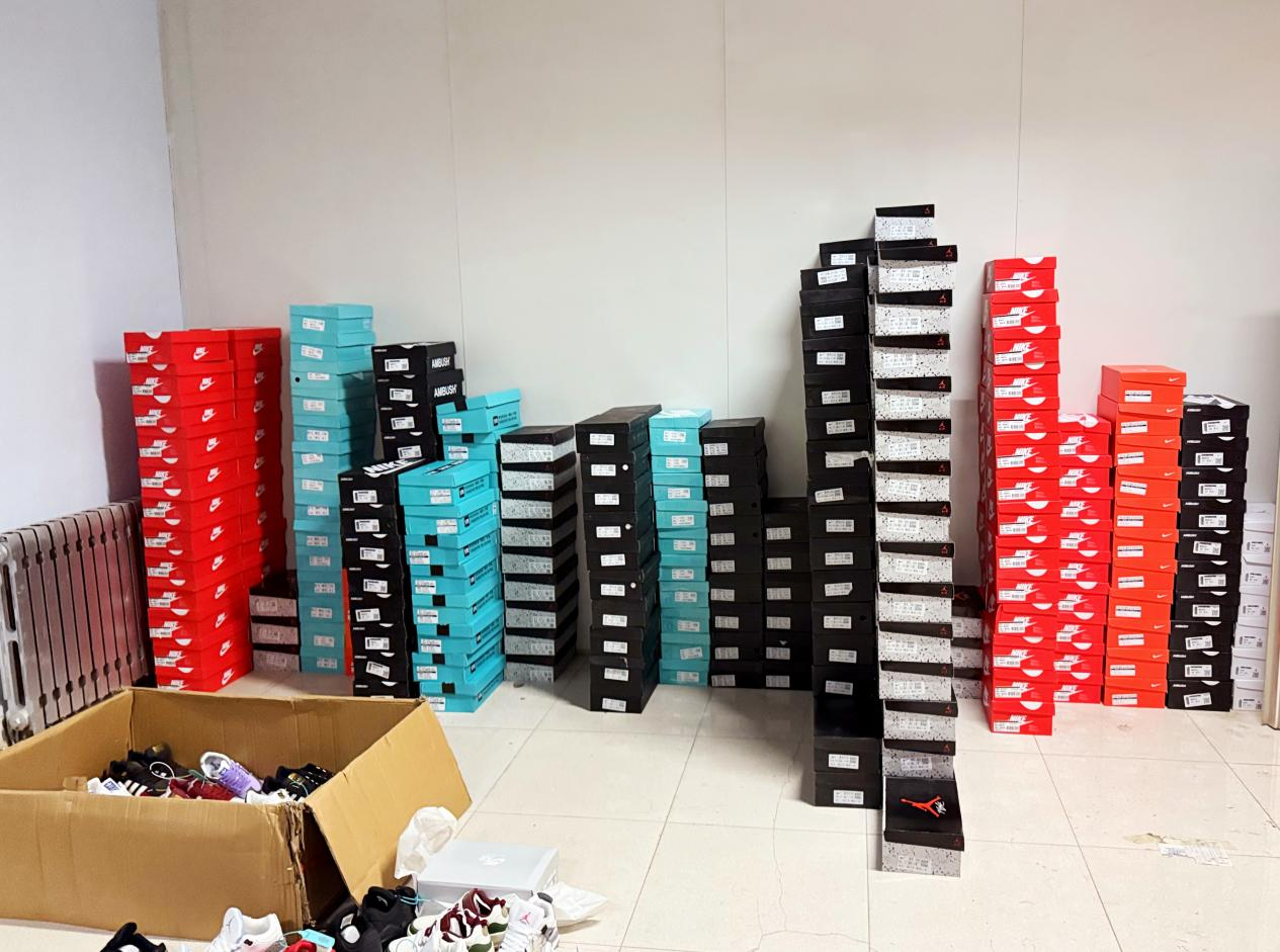 涉案商品。城北公安分局供圖