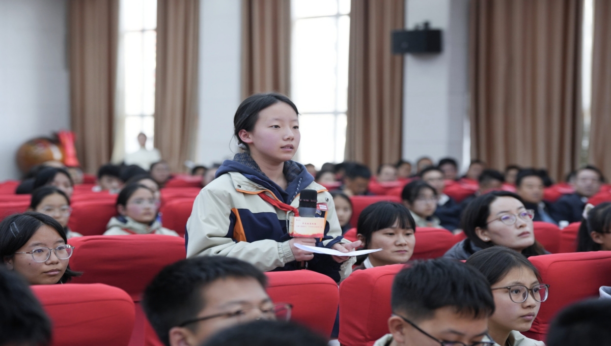 黄南州青少年同上一堂民族团结思政大课