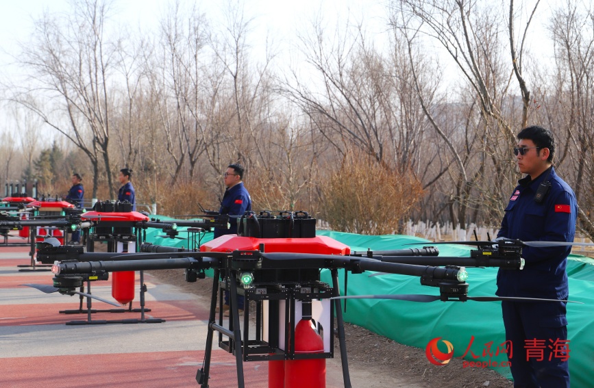 無人機編隊。人民網記者 甘海瓊攝