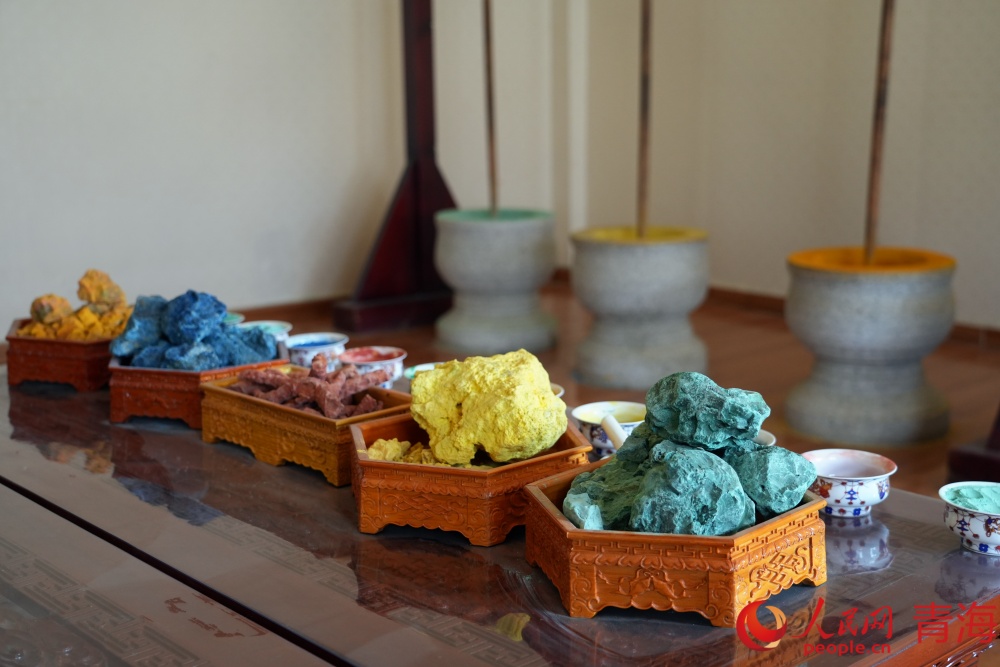 天然礦物顏料。人民網記者 況玉攝