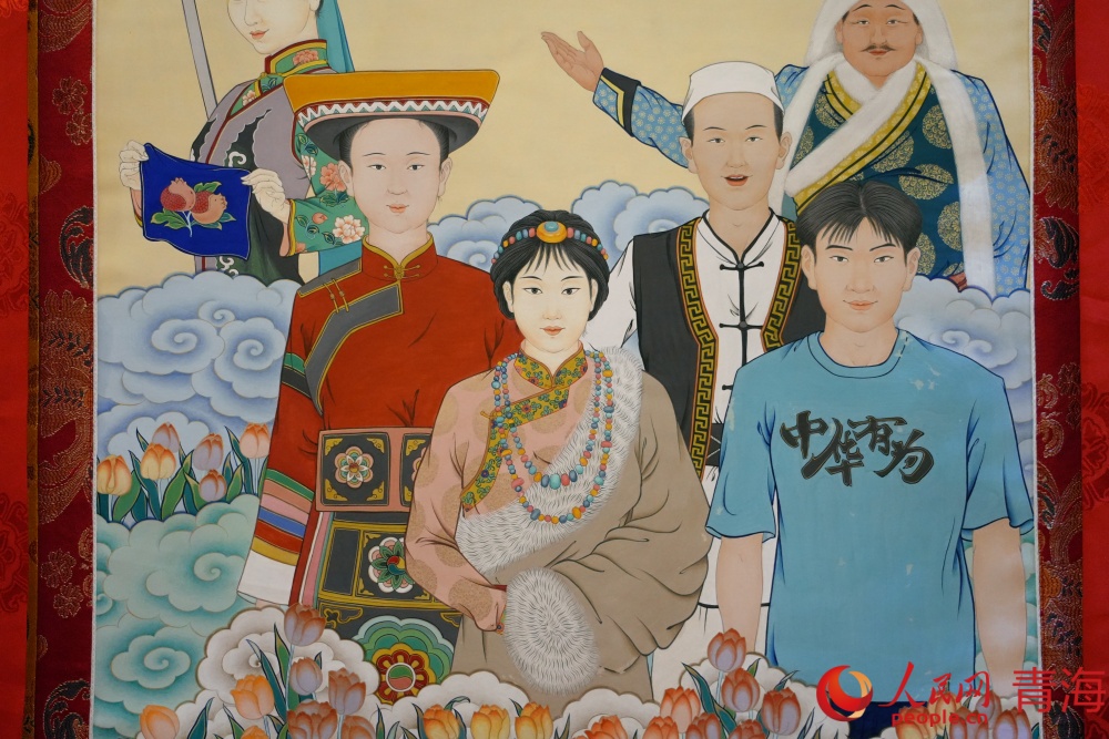 以民族團結為主題的唐卡作品。人民網記者 況玉攝