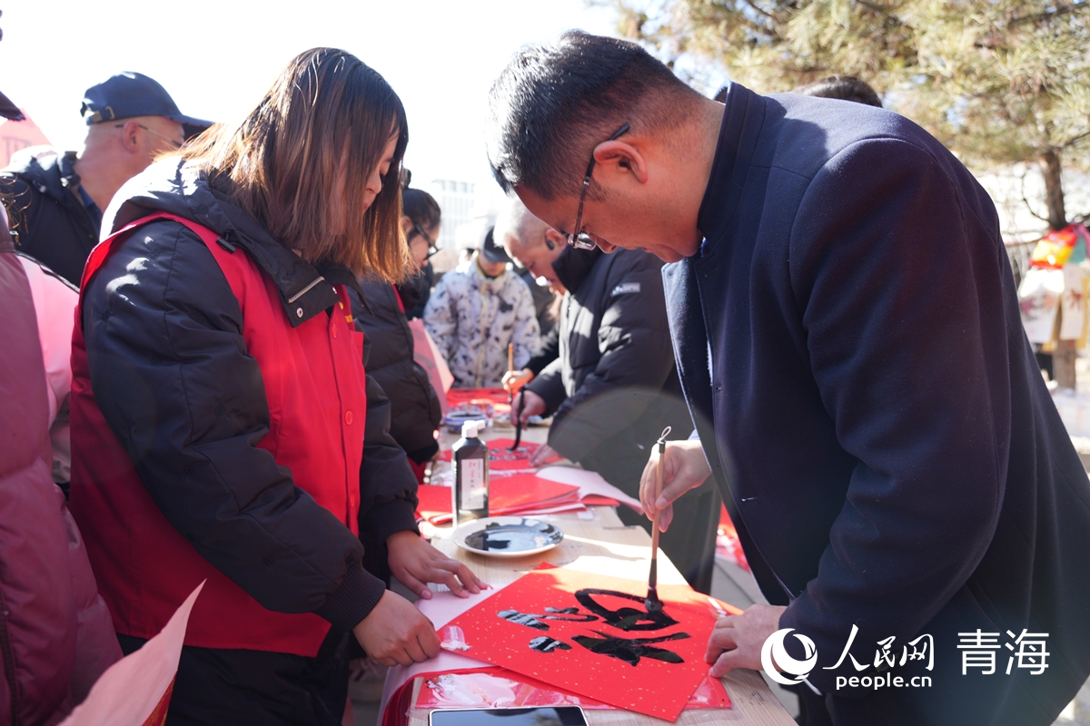 青海“文艺轻骑兵”再出发 30余场活动暖基层增年味