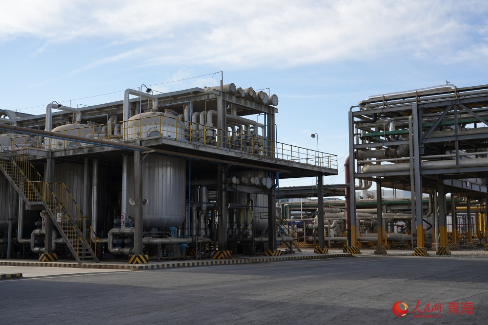 蓝科锂业厂区内。人民网 马可欣摄