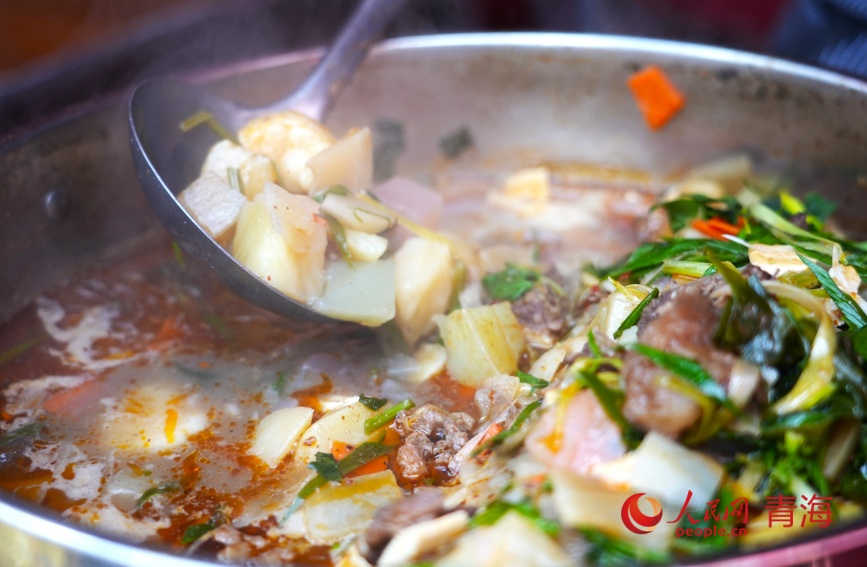 活動現場美食區。人民網記者 甘海瓊攝