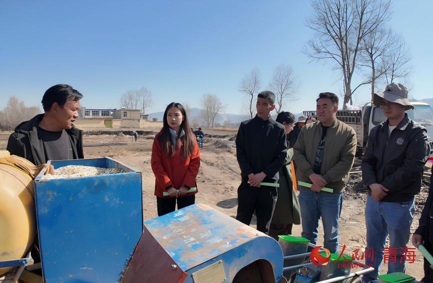 种植户经验分享。人民网记者 甘海琼摄