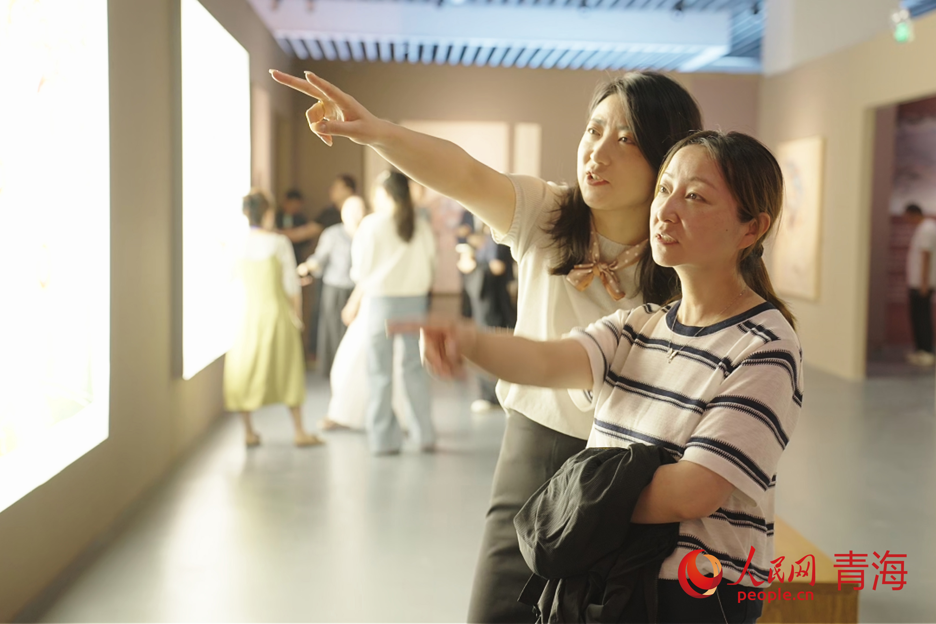 “探秘山海经·何以昆仑”沉浸式艺术展现场。实习生 张元魁摄