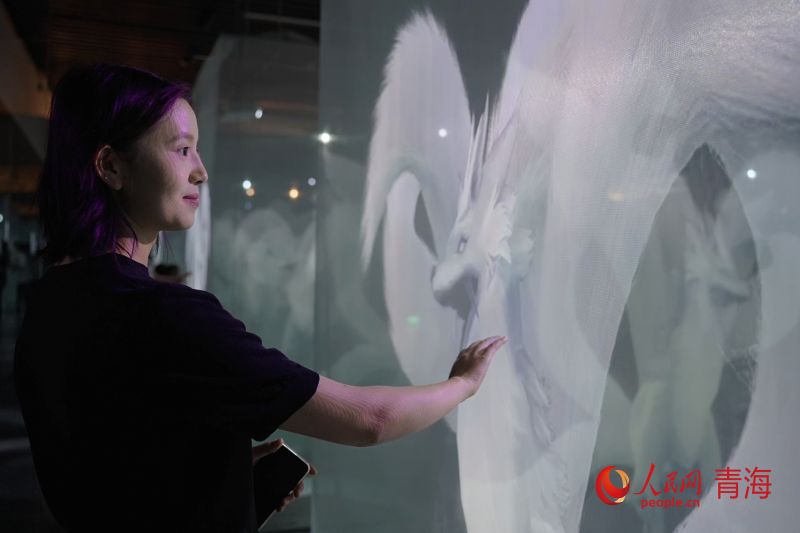 “探秘山海经·何以昆仑”沉浸式艺术展现场。实习生 张元魁摄